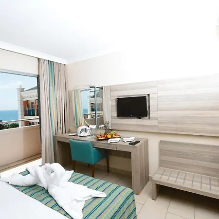 Insula & Hotel 5*